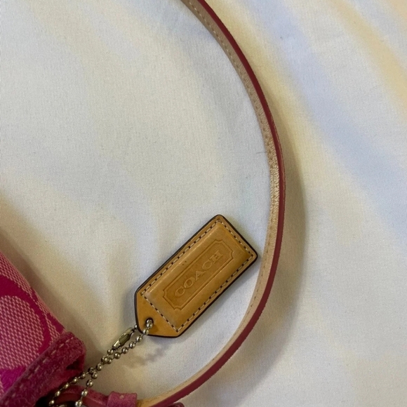 Raspberry Coach Bag - Picture 6 of 7